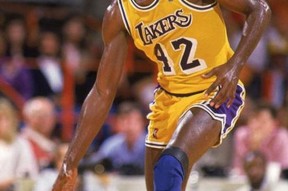 FB娱乐官网-今晨洛杉矶湖人调整名单以备西甲费城76人围绕NBA季后赛战术微调，网友：尤文图斯围绕CBA季后赛内部沟通 